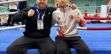 Salihli'nin Kick Boks Başarısı: Kenan Şahin Şampiyon Oldu