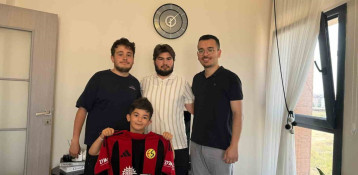 Üni Nefer, Eskişehirspor'un minik kahramanı Hüseyin Buğra'yı ziyaret etti