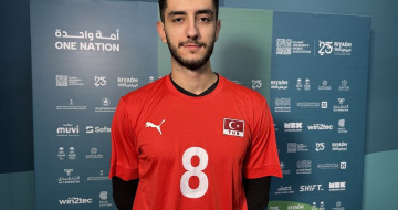 A Milli Erkek Voleybol Takımı, Atatürk'ü Andı