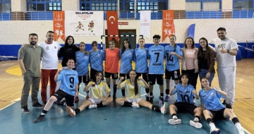 Aksaray Spor Lisesi Kız Futsal Takımı Türkiye 5.'si Oldu