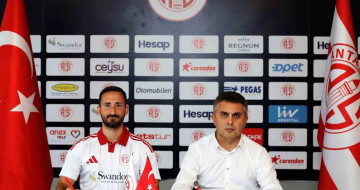 Antalyaspor, Soner Dikmen ve Erdoğan Yeşilyurt ile sözleşme yeniledi