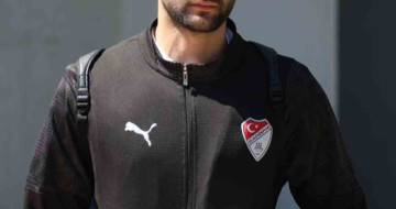 Elazığsporlu Futbolcular Taraftardan Helallik İstedi