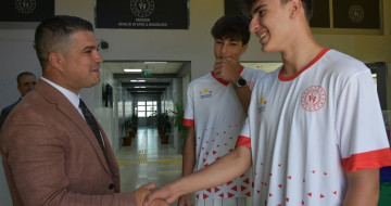 Erzurum basketbol takımı analig bölge birinciliği için orduya uğurlandı