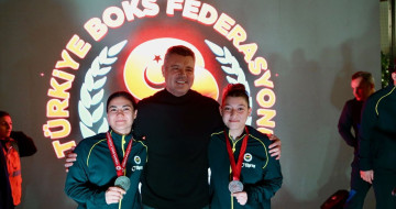 Fenerbahçe Başkanı Sadettin Saran, Türkiye Boks Şampiyonası'nı Ziyaret Etti