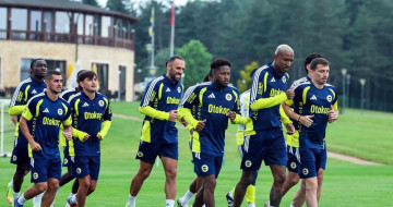 Fenerbahçe, Topuk Yaylası'nda yeni sezon hazırlıkları sürdürüyor