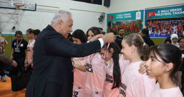Genç sporcular Haliliye'de voleybol coşkusu yaşadı