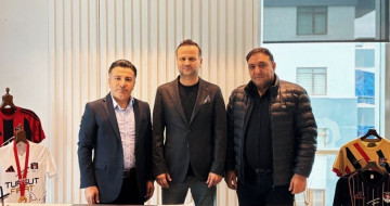 İmaj Altyapı Vanspor'un Yeni Teknik Direktörü Osman Zeki Korkmaz