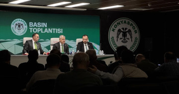 Konyaspor Deniz Türüç ile Anlaştı