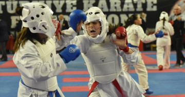 Sakarya'da Türkiye Yıldızlar Karate Ligi Müsabakaları Tamamlandı