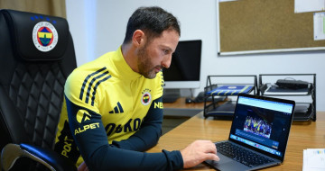 Tedesco, Anadolu Ajansı'nın 'Yılın Kareleri' Oylamasına Katıldı