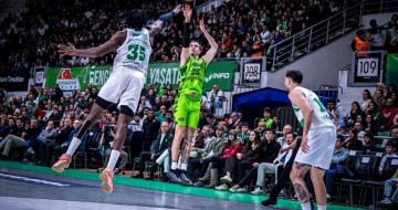 TOFAŞ, Bursaspor Basketbol'u Uzatmada Yenerek Zaferini Elde Etti