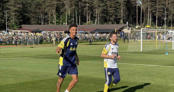 Topuk Yaylası'nda sarı-lacivert coşku: Fenerbahçe’yi 20 bin taraftar yalnız bırakmadı