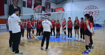 Voleybolun Geleceği: Ümit Terzi ve Öğrencileri