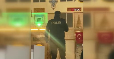 Emniyet Müdürü Tarık Esad Kahveciler, Yatsı Namazı Sonrası Müezzinlik Yaptı