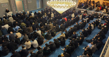 Hollanda'da Gençler Sabahlara İmza Attı