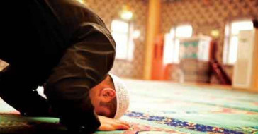 İbadetin Mazereti Olmaz! Küçük Çocuktan Örnek Davranış