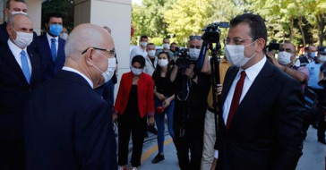 İmamoğlu'ndan Ayasofya Dönüşü! 'Keşke Telefonla da Arasalardı'