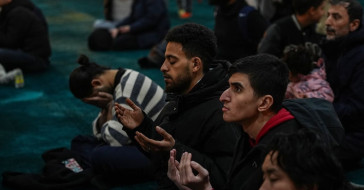 İstanbul'da Ramazan'ın Son Teravih Namazı Coşkuyla Kılındı