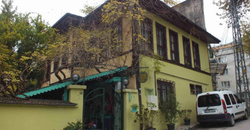 Ramazan ayında vatandaşların ilgi odağı türbe neresi? Akın akın geliyorlar! Yok böyle türbe!