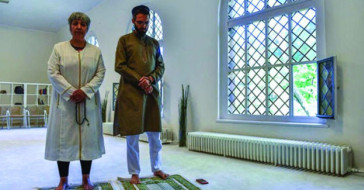 Sapkın Kadın İmam Türkiye'yi Hedef Gösterdi