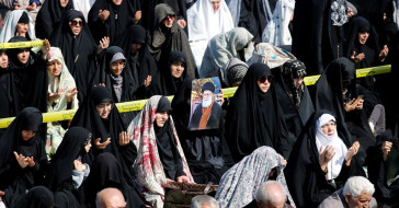 Tahran'da Cuma Namazı Sonrası ABD ve İsrail Protestosu