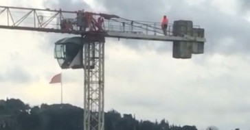 Üsküdar’da Vincin Üstünde Namaz Kıldı