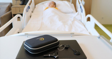 13 Aylık Hamza Tuğra İlk Kez Duyuyor