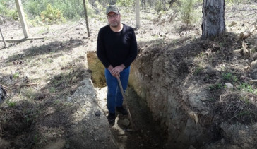 9 kez ölümden dönen adam kendine mezar kazdı