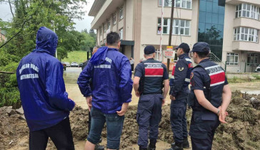 Bartın'da Sağlık Ocağında Mahsur Kalanlar Kurtarıldı