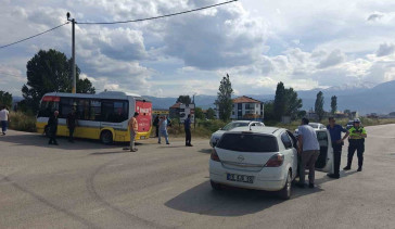 Bursa'da Trafik Kazası: Üç Yaralı