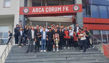 Çorum FK Süper Lig'e Yükseldi: Tarihi Başarı Coşkuyla Kutlandı