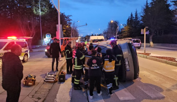 Çorum'da Cip ve Kamyonet Çarpıştı: 2 Yaralı