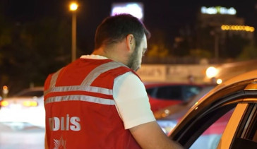 Isparta'da polis denetimlerinde 27 aranan şahıs yakalandı