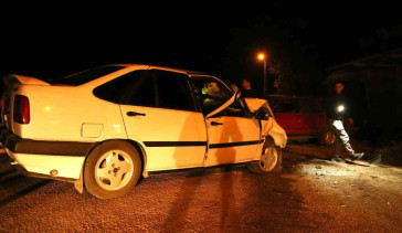 Kastamonu’da iki otomobil çarpıştı: 8 yaralı