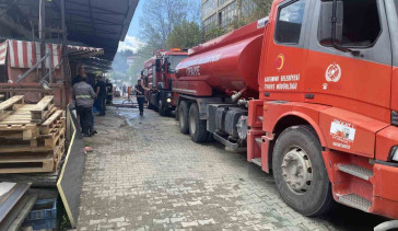 Kastamonu'daki Mobilya Atölyesi Yangını Kontrol Altına Alındı
