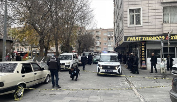 Kayseri'de Bıçaklı Saldırı: Üç Yaralı, Zanlı Yakalandı