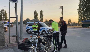 Kayseri'de kimlik kontrolü sonrası baba ekiplerle tartıştı