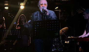 Kemal Başar Kadıköy Sahne'de Müzik Dinletisi Gerçekleştirdi