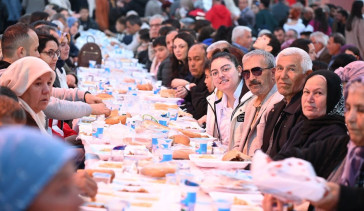 Osmaniye'de 13. Geleneksel Sokak İftarı Coşkusu