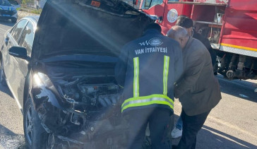Özalp'te Zincirleme Trafik Kazası: 4 Yaralı