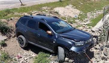 Siirt’te Kontrolden Çıkan Araçtan İki Yaralı