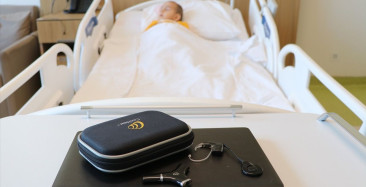 13 Aylık Hamza Tuğra İlk Kez Duyuyor