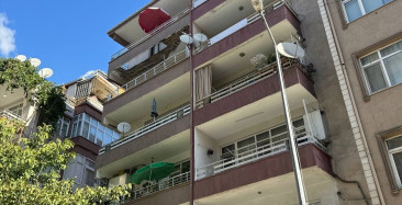 Güngören'deki Bina Çöktü