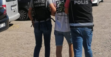 Kastamonu'da Uyuşturucu Operasyonu: 5 Bin 326 Ecza Hapı Ele Geçirildi