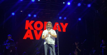 Koray Avcı, Bilecik'te Unutulmaz Bir Konser Verdi