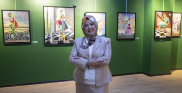 Nazende Yücel'in "Renkler ve Kadınlar" Sergisi Ankara'da Açıldı