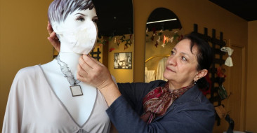 Gaziantep Kadın Kooperatifi, Antep işi nakışını modern tasarımlarla yaşatıyor ve ekonomik değerini artırmayı hedefliyor.