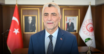 Ömer Bolat, Türkiye’nin ihracatçı sektörlerin rekabet gücünü artırmak ve uluslararası ticari ilişkileri güçlendirmek amacıyla çalışmalarını sürdürdüğünü belirtti.