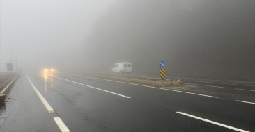 Bolu Dağı'nda D-100 Kara Yolunda Sis ve Sağanak Yağış