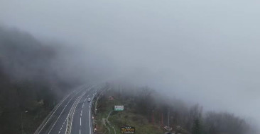 Bolu Dağı'nda Sis ve Sağanak Yağış Etkili